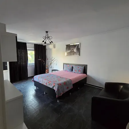 Apartament Milan مانغاليا